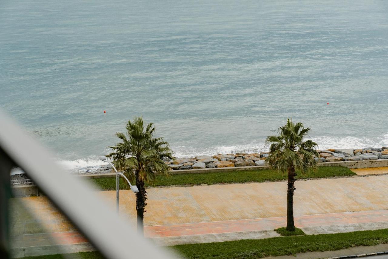 G-Point New Beach Batumi Exterior foto