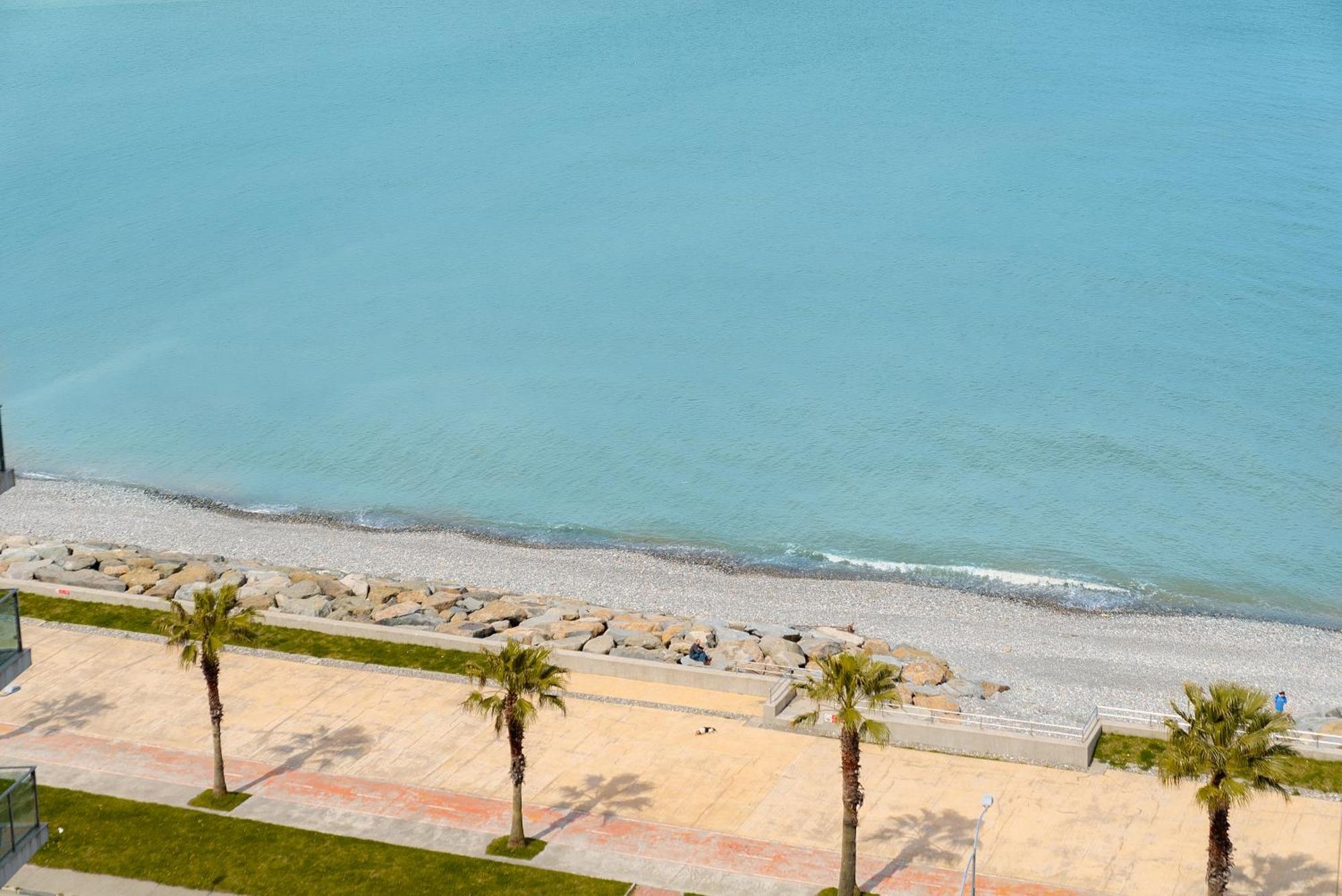 G-Point New Beach Batumi Exterior foto