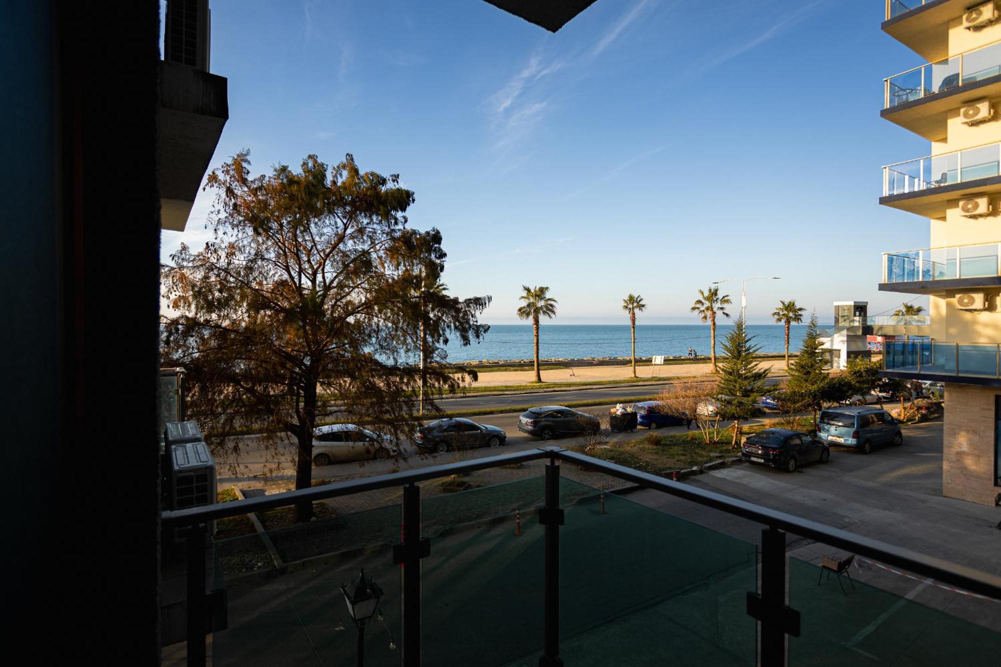 G-Point New Beach Batumi Exterior foto